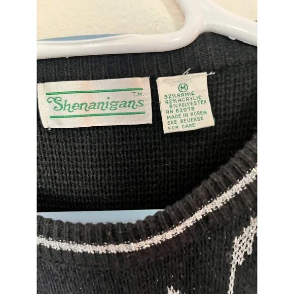 VINTAGE Shenanigans Black and White Patterned Sweater SZ M - Picture 4 of 6